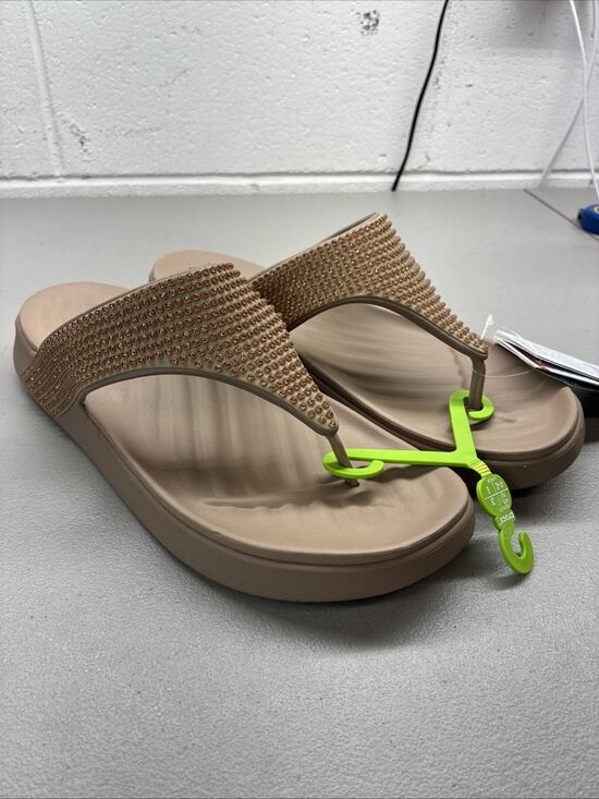 CROCS Shoes - Crocs Getaway Gems Triangle Flip, Color Latte Size W10 212335-2Q9 New With Tags